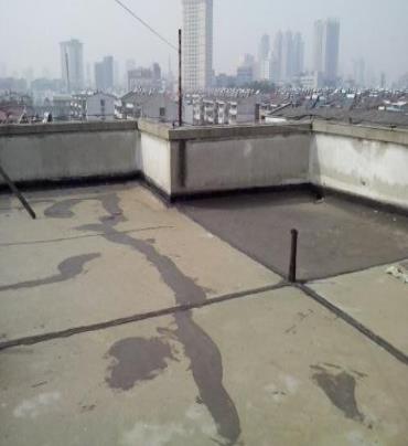 嵊州漏水维修 楼顶漏水是什么原因，楼顶漏水维修方法是什么?